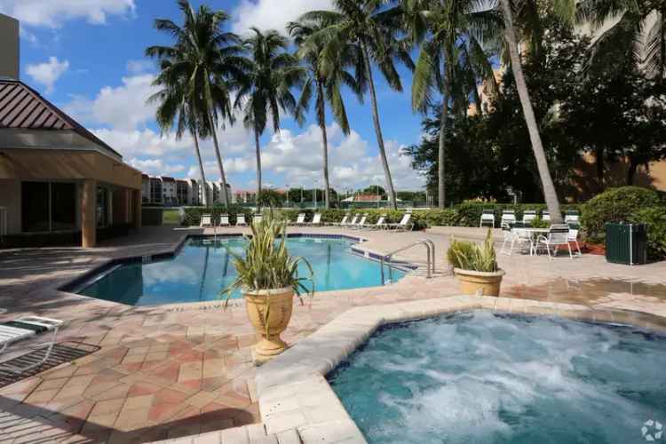 Rent Apartments in Tennis Towers Palm Beaches with Spacious Floor Plans