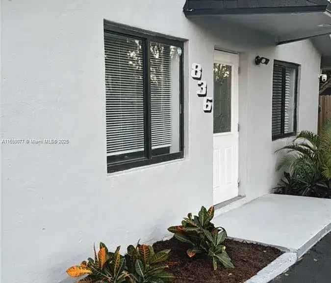 Rent Spacious Duplex 3BR 2BA in Pompano Beach with Modern Features