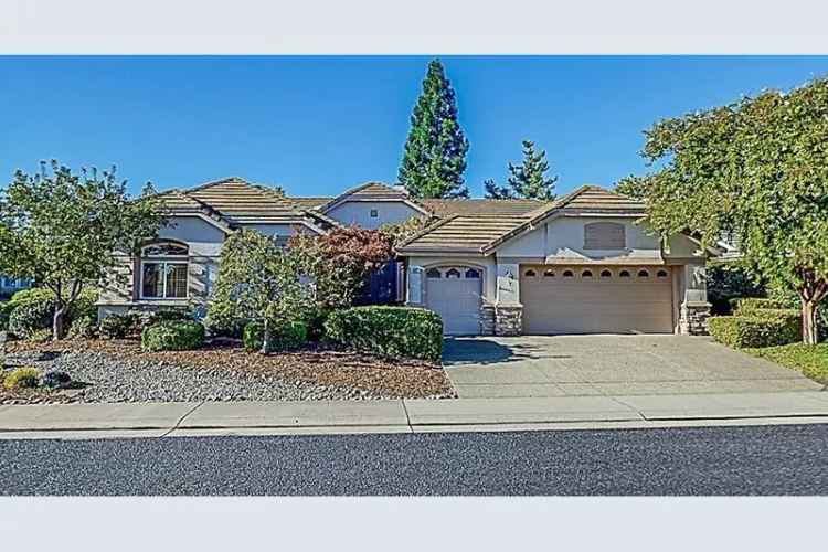 Rent Hearthwood Model House in Sun City Roseville with Luxurious Features