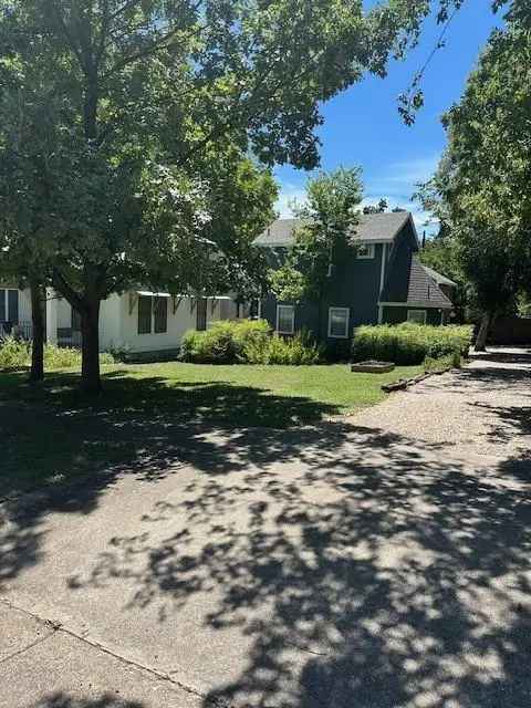 Investment opportunity buy cottages with parking in spacious lot