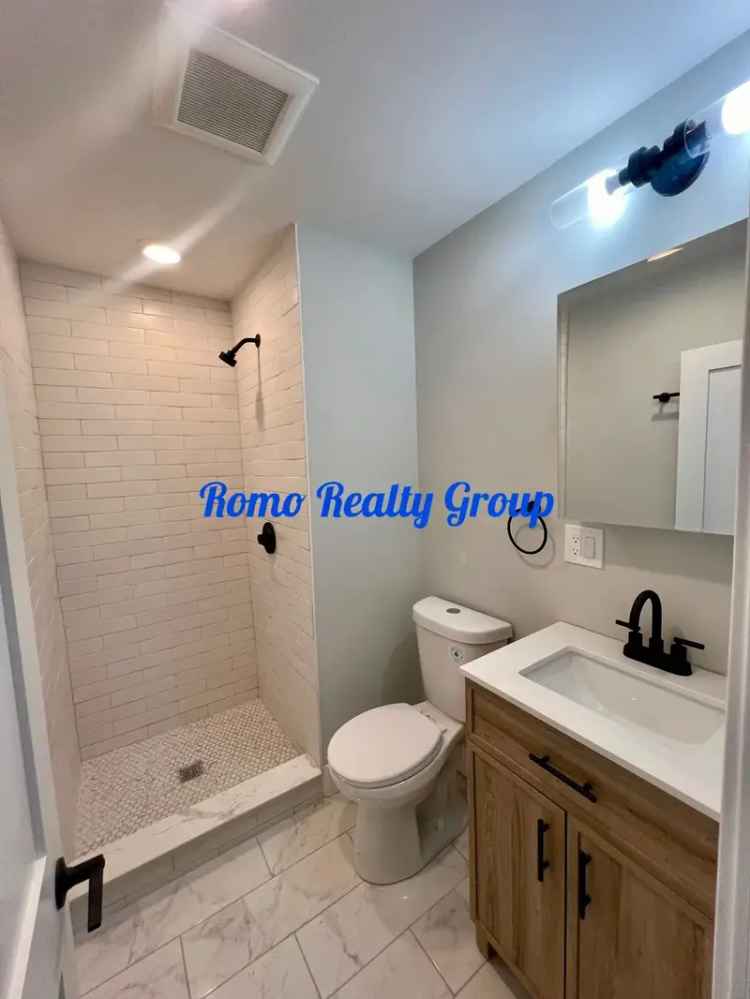 Rent Apartment Unit in Boston North End with 3 Bedrooms and Renovated Features