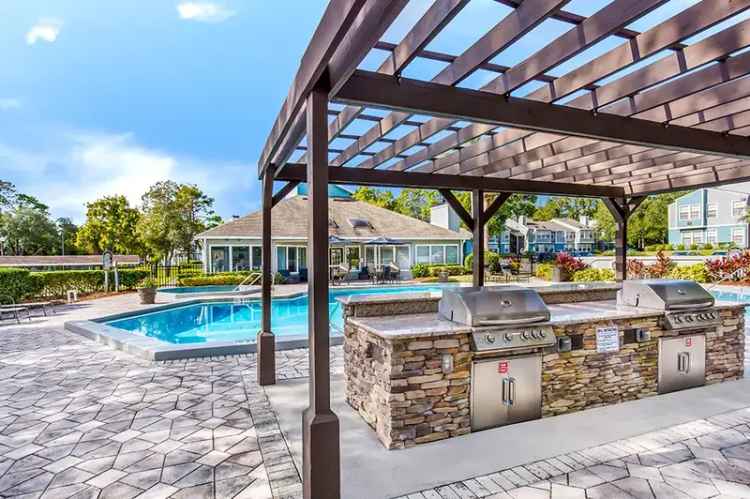 Rent Apartments in Jacksonville with Modern Amenities and Community Spaces