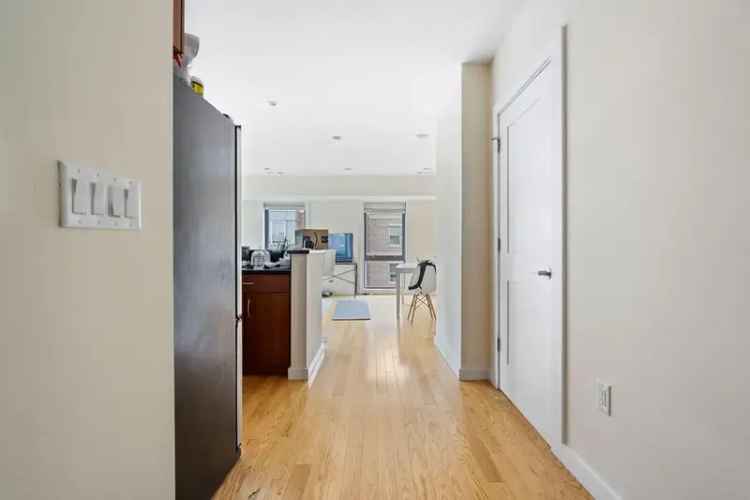 Rent Apartments in Kenmore Square with Modern Amenities and Charm