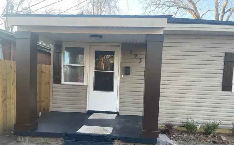 Rent Beautifully Renovated Home with 3 Bedrooms in Peaceful Neighborhood