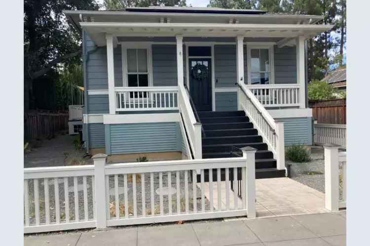 House For Sale in 467, University Avenue, Los Gatos, California