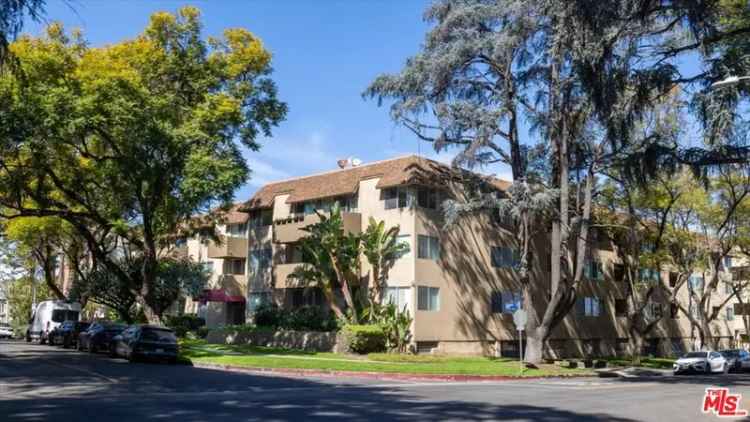 House For Sale in 14141, Dickens Street, Los Angeles, California