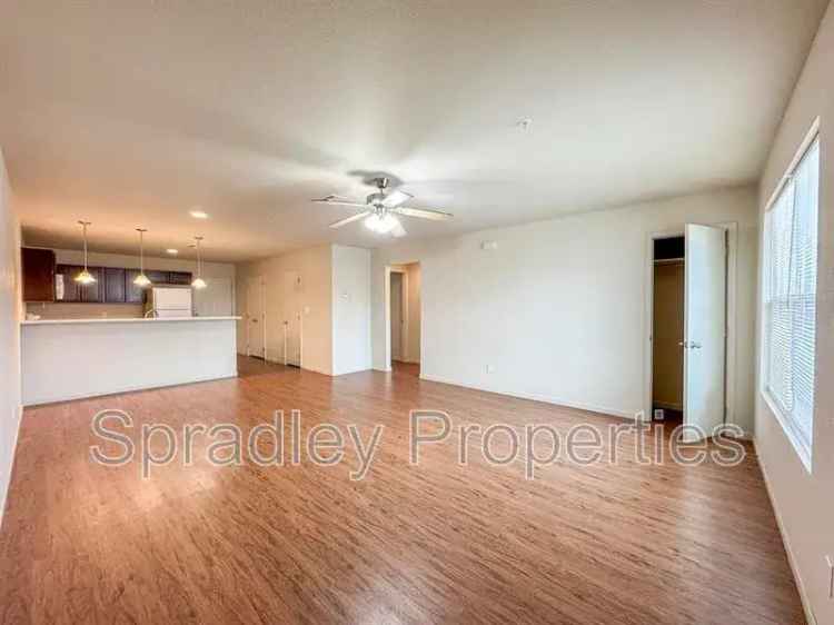 Rent 2 Bedroom Apartment in Belton with Great Features and Move-In Special