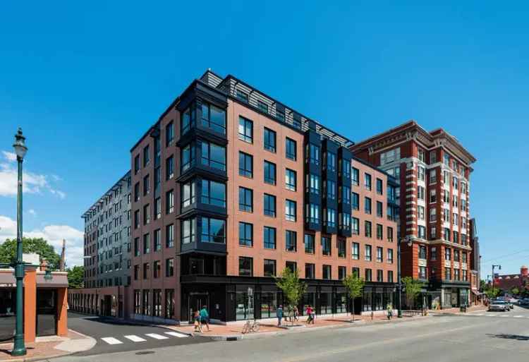 Rent an Apartment in The Hiawatha Near Longfellow Square