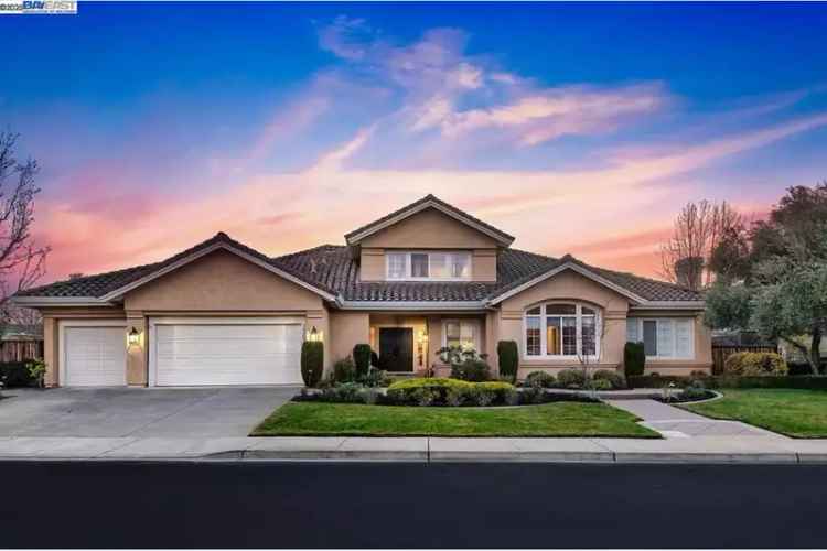 Buy House in Kottinger Ranch with Breathtaking Views and Modern Features