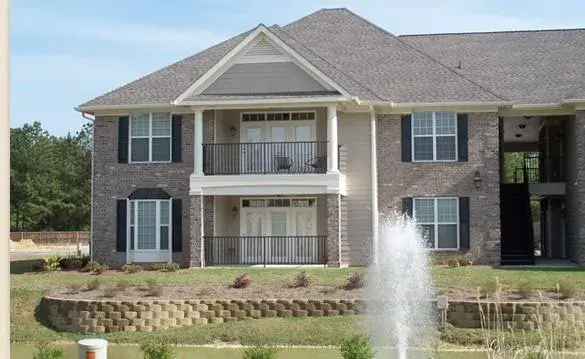 Luxury Rent Condo in Fayetteville with 3 Bedrooms and 2 Baths