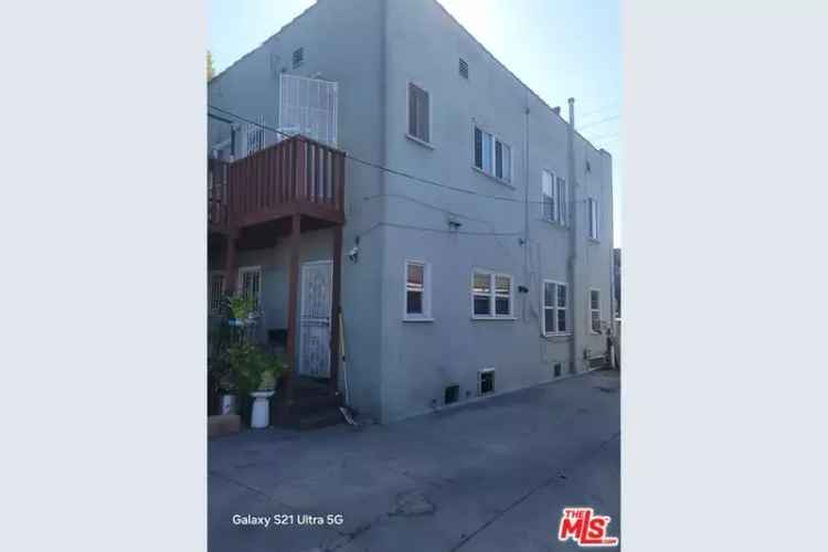 Multifamily Property for Sale in Downtown Los Angeles with On-Site Parking