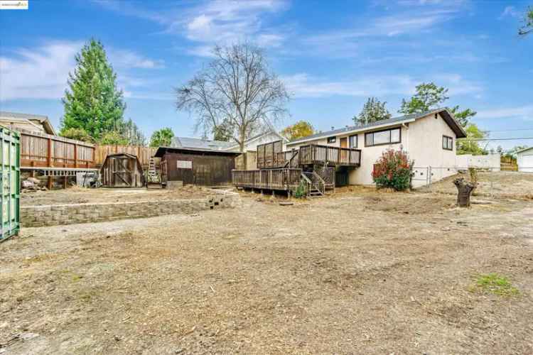 House For Sale in 327, 4th Avenue South, Pleasant Hill, California