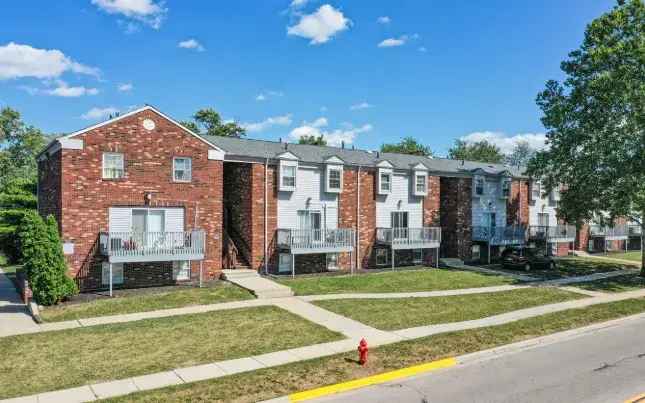 Rent Apartments in Lincoln Village Columbus Featuring Modern Kitchens