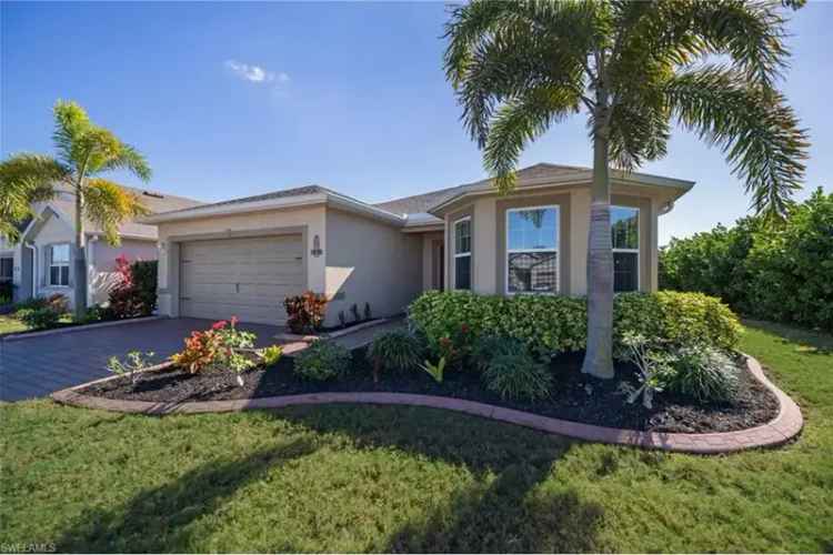 Rent Spacious 3 Bedroom Home in Florida with Pool and Community Amenities