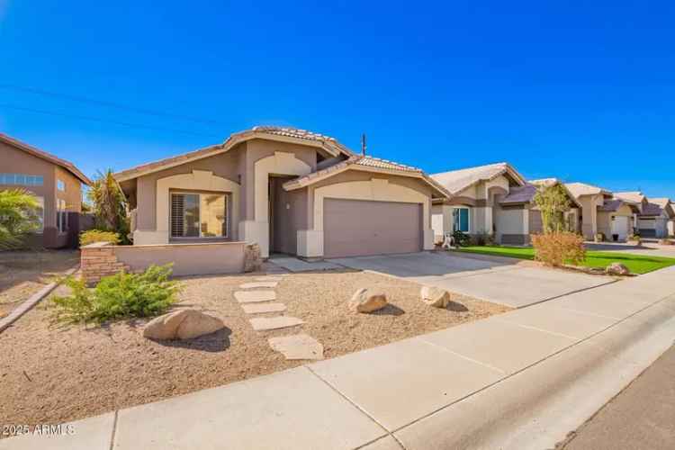 House For Sale in 1421, East Gary Drive, Chandler, Arizona