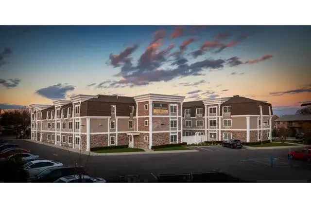 Rent Apartments in Farmingdale Featuring Fairfield Fieldstone