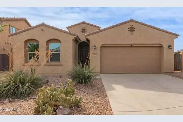 Buy Waterfront Property with 3 Bedrooms in Maricopa