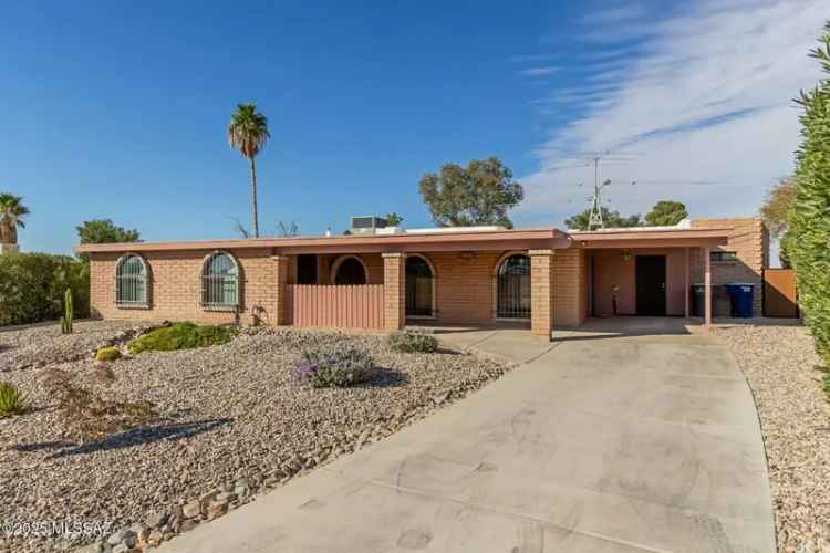 House For Sale in 3160, South Eastview Avenue, Tucson, Arizona