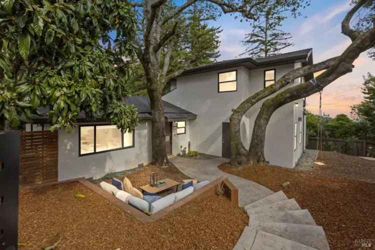 Buy House in San Anselmo with Panoramic Views and Modern Features