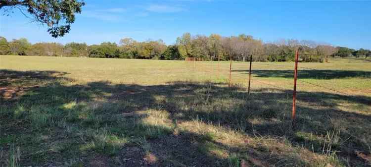 Build Your Dream Home on a Beautiful Lot Near Lake Alvarado