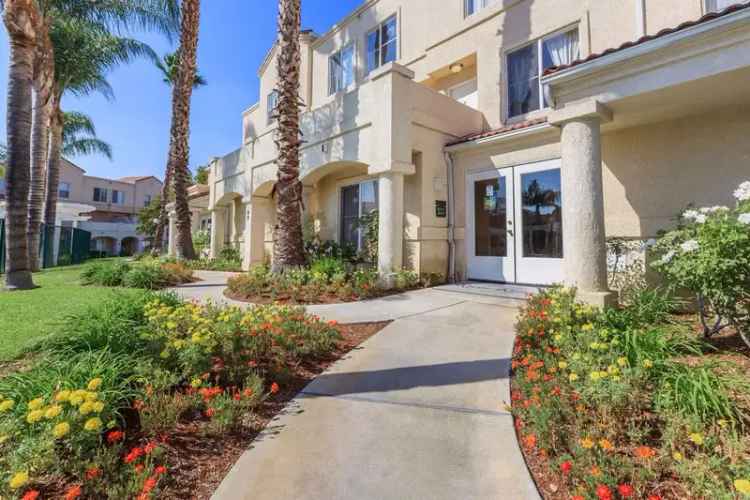 Rent Elegant Townhomes and Apartments in Santa Clarita