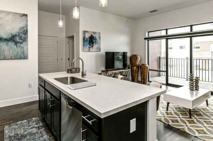 Rent luxury apartments in Downtown Omaha with modern amenities