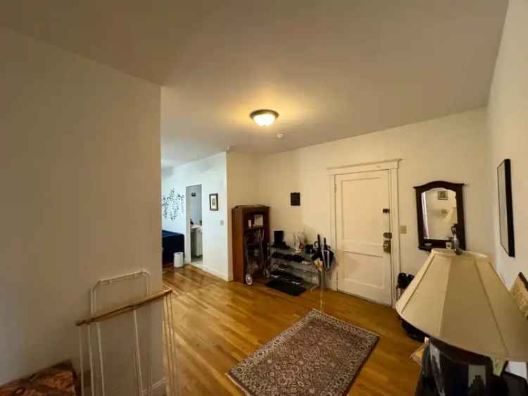 Rent Spacious Four Bedroom Apartment Unit in Brighton with Modern Features