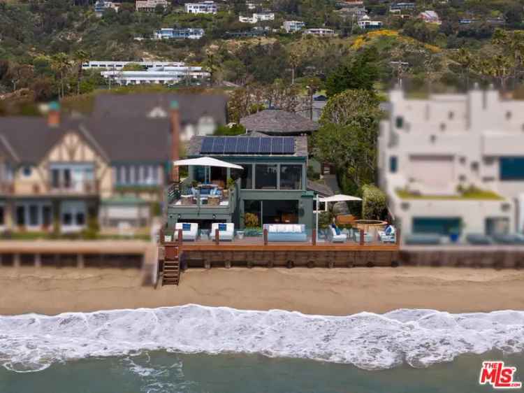 House For Sale in Malibu, California