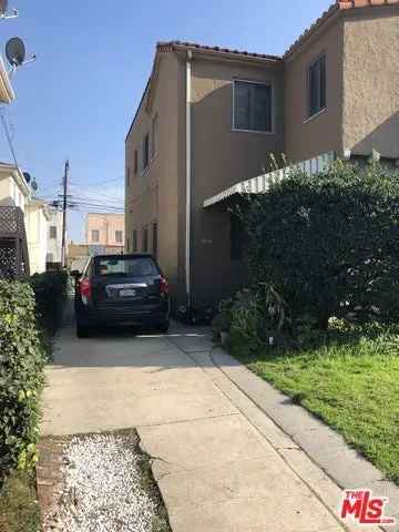 House For Sale in 1806, Alsace Avenue, Los Angeles, California