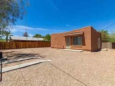 Rent Cozy Apartment Unit Near Tucson Mall with Yard Features