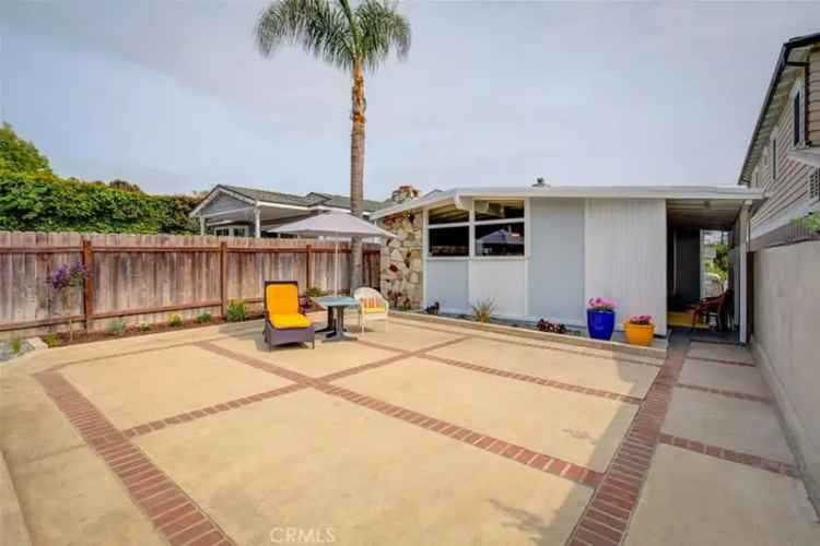 House For Sale in 554, Rosecrans Avenue, Manhattan Beach, California