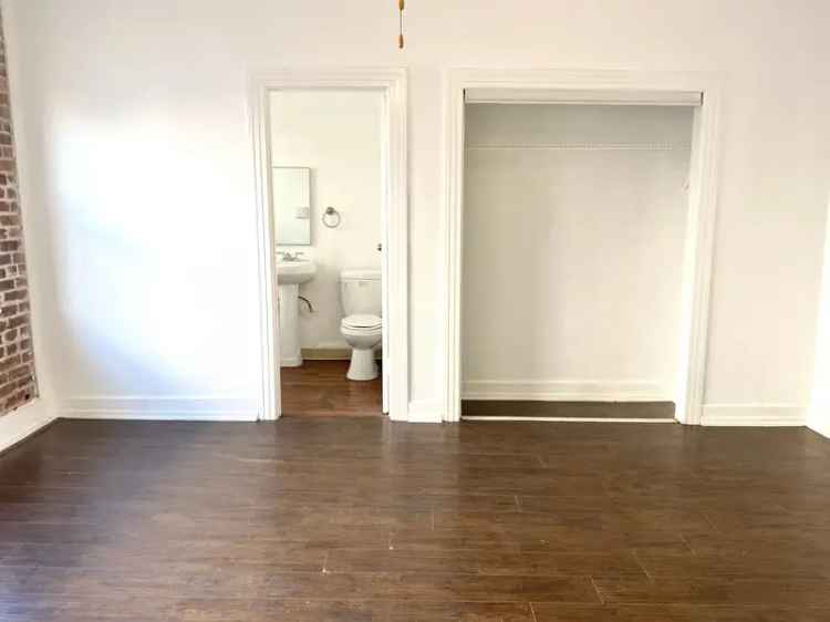 Rent Spacious Studio Apartment in Koreatown - Pet Friendly and Convenient