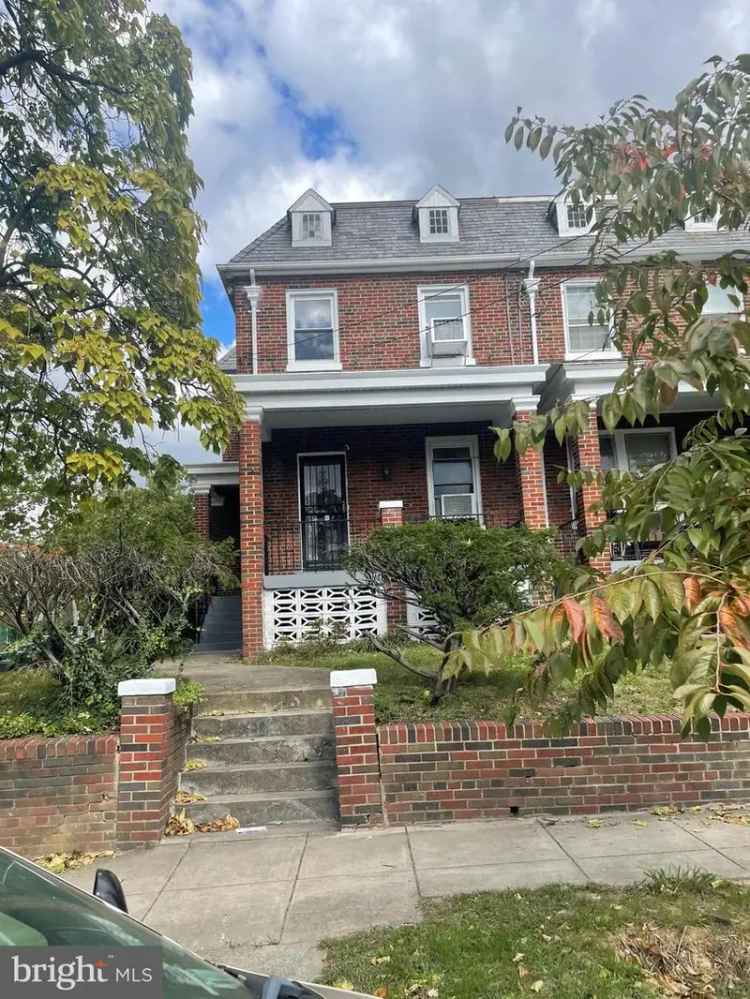 House For Sale in 5601, 1st Street Northwest, Washington, District of Columbia