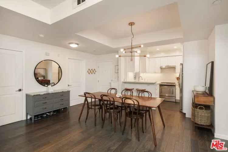 House For Sale in 1625, Granville Avenue, Los Angeles, California