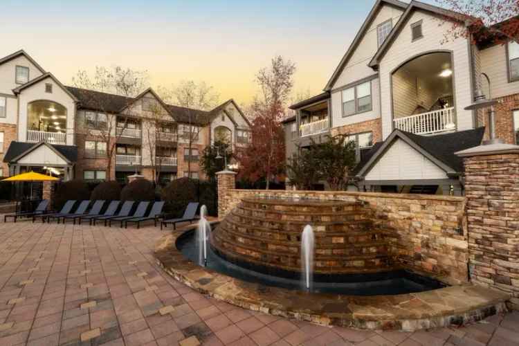 Rent Apartments in Sugarloaf Country Club with Resort Style Amenities