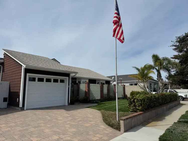 Rent Detached Home in Costa Mesa with 3 Beds and 2 Baths