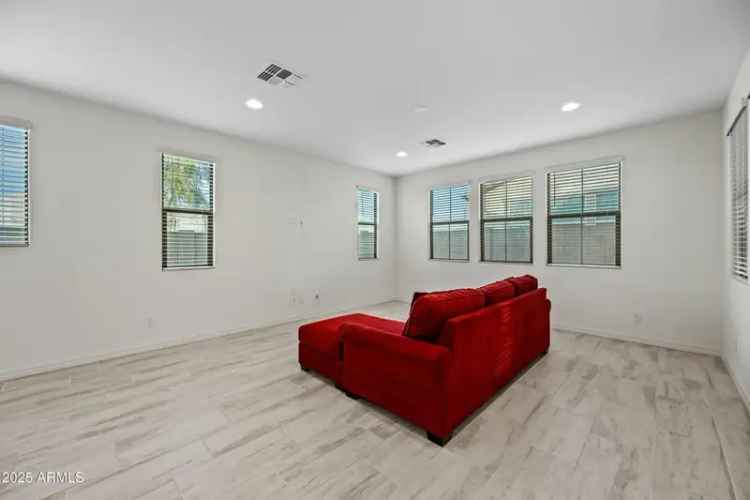 Turn Key Home for Rent with Open and Bright Floor Plan