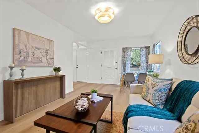 House For Sale in 2612, Carolina Street, Los Angeles, California