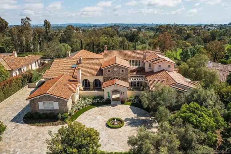 Luxurious buy house in Rancho Santa Fe Community with upscale amenities