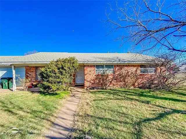 Buy Charming Residential Home in Abilene TX on Expansive 25 Acres