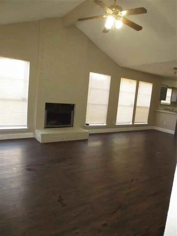 Rent Cozy 2 Bedroom Home with Modern Features Near Major Highways