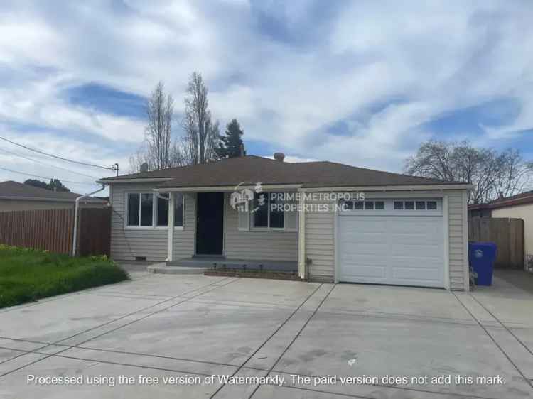 Rent 3 Bedroom Home in Prime Location San Leandro with Large Backyard