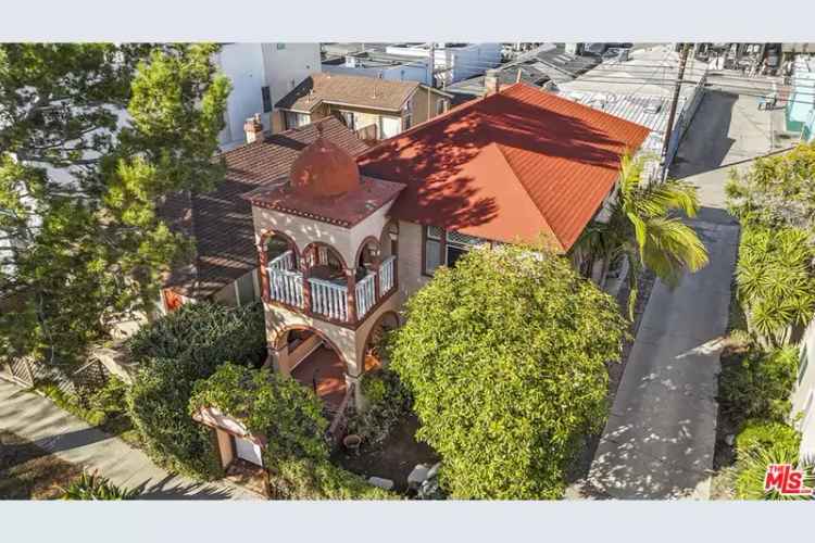 Buy Historic Venice of America House with Unique Features in Los Angeles