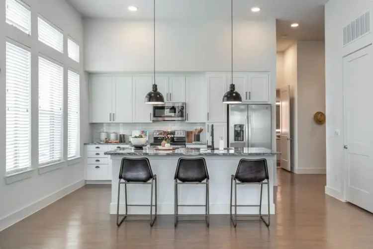 Rent Apartments in Fort Worth with Upscale Amenities and Urban Vibe