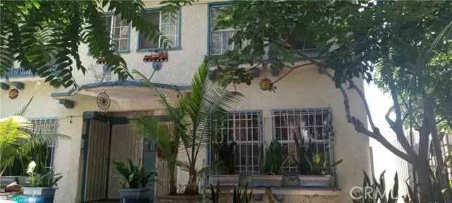 House For Sale in 832, West 41st Street, Los Angeles, California