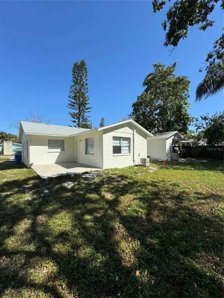 House For Sale in 2001, 14th Avenue West, Bradenton, Florida