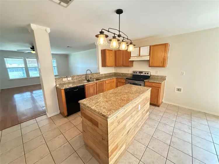 Rent a Rental Home in Anna with Spacious Layout and Modern Finishes