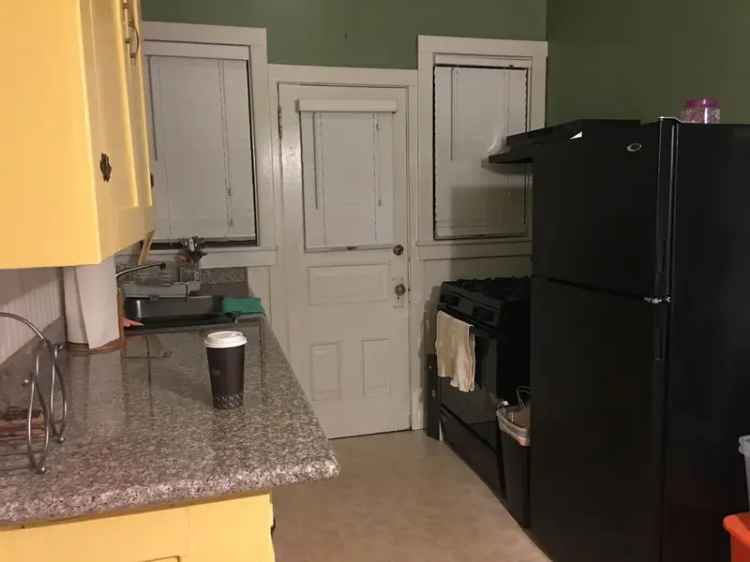 Apartment for Rent in Downtown Alameda with Gourmet Kitchen