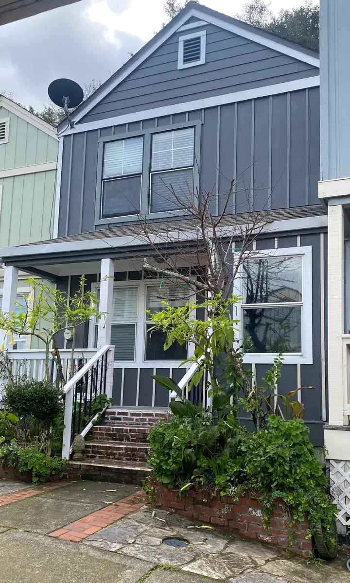 Rent Apartment Unit in Sonoma County with 3 Bedrooms and Full Furnishings