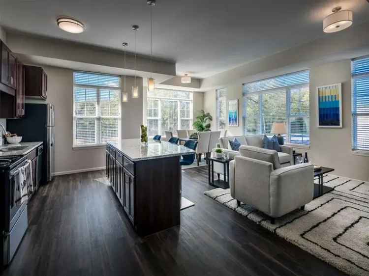 Rent Apartments in Shorewood with Modern Features and Great Amenities